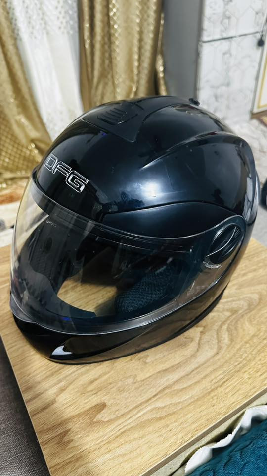 شباب خوذه ستعمال يومين ب٢٥ وبيها مجال***********
