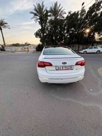 كادنزا ٢٠١١ • ٣٥٠٠ ٦سلندر • رقم بغداد