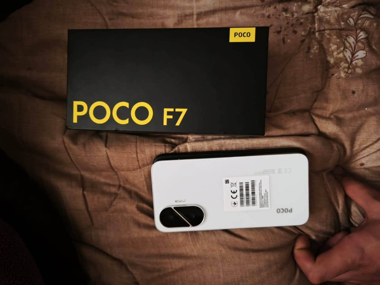 بوكو f7.  
120فريم  ببجي باقي العاب 
جهاز نضيف نسبت 100٪  مثل ماموضح بصوره 
واستخدام قليل   كامل ملحقاته  
سعر ٤٥٠ 
 ‏‪0789 300 2079‬‏
