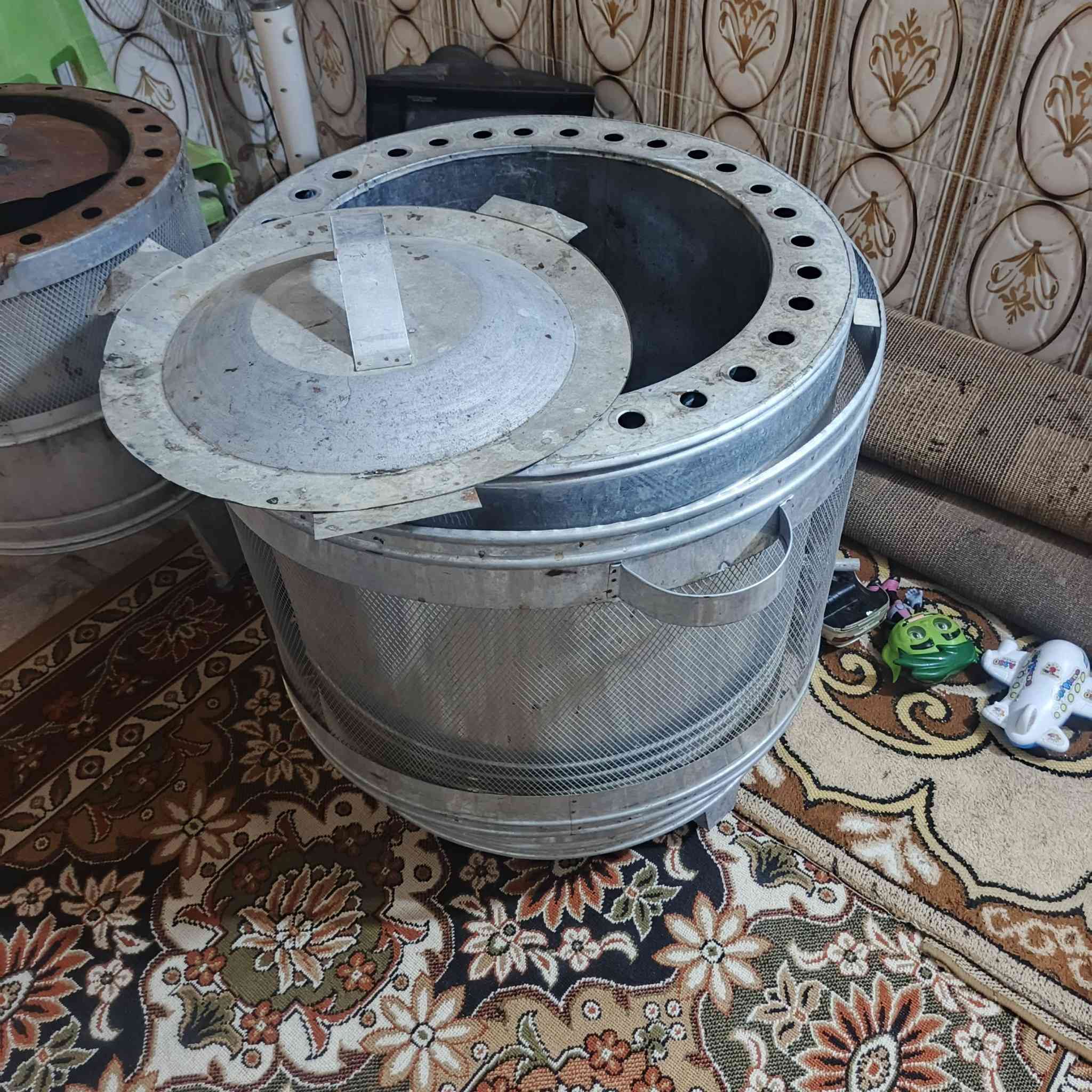 السلام عليكم تنانير غاز 2 واحد مامستخدم وينور كهربائي شرط شغل المكان الناصريه مدينه الصدر ***********
