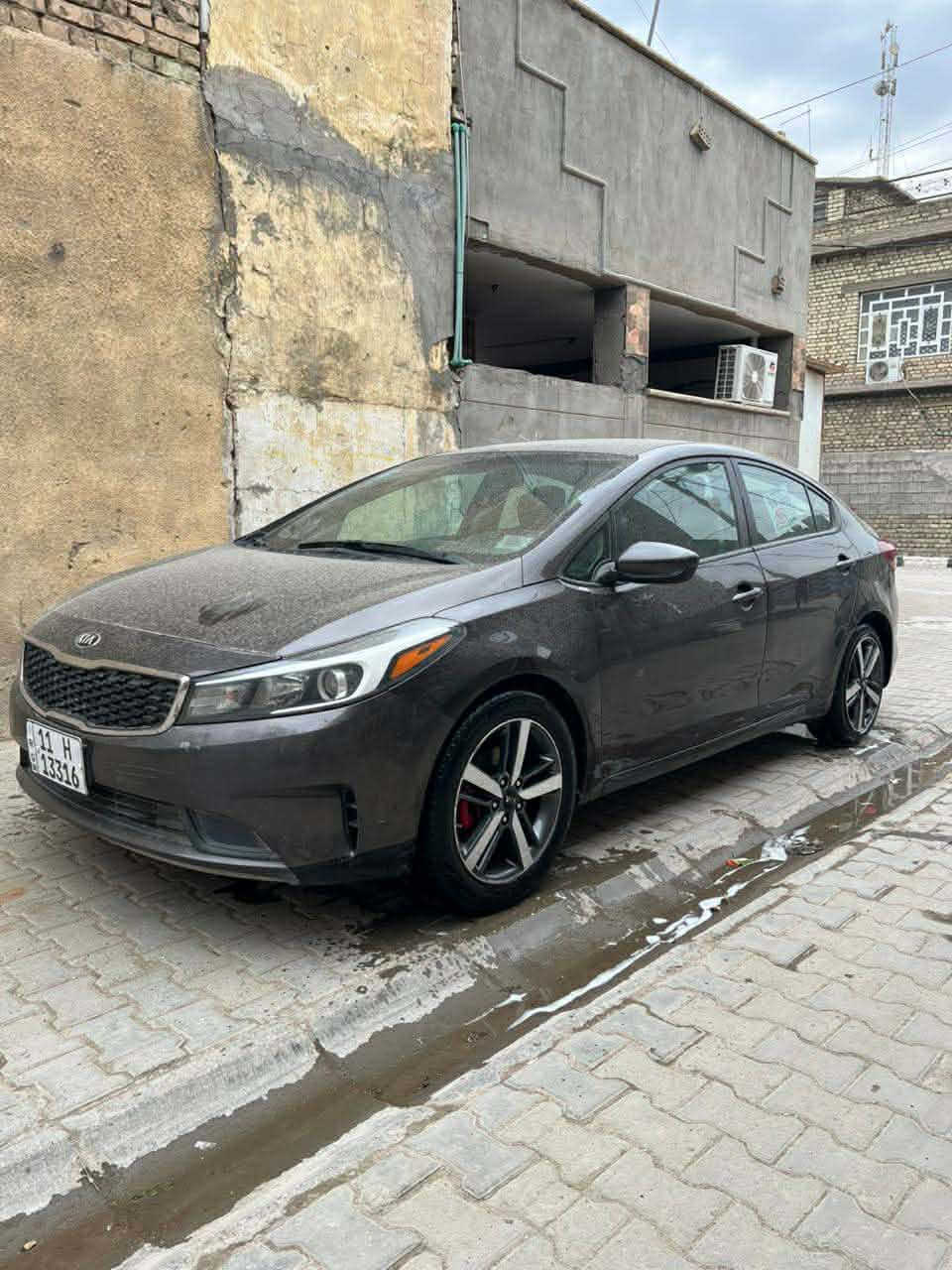 سلام عليكم فورتي 17 امريكي بيه اربع قطع صبغ بدون دواخل السياره جاهزه كير مكينه تبريد صدر خير من الله معروضه ب110 وبيه مجال حك الجيه مكاني زعفرانيه ***********
