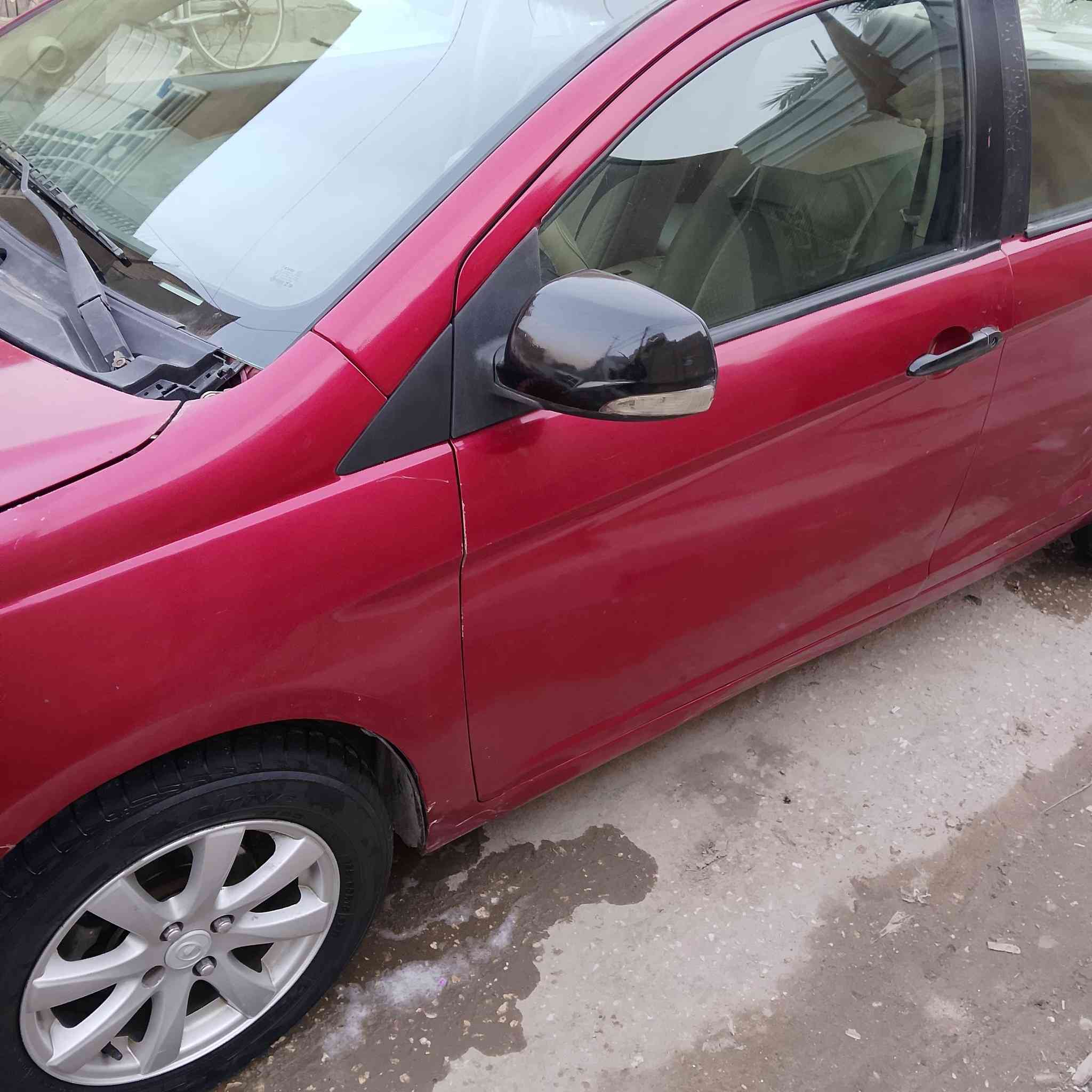 السلام عليكم
كريت ويل فولكس 2012  مصبوغة عام سبب الصبغ خياسات وعدلتهن وصبغتهة 
هستوني مبدللهة مكينة كورولا نحلة 
السيارة باسمي وجاهزة من كل شيء 
مكاني كربلاء اتصل وبيك خير وتدلل

***********
