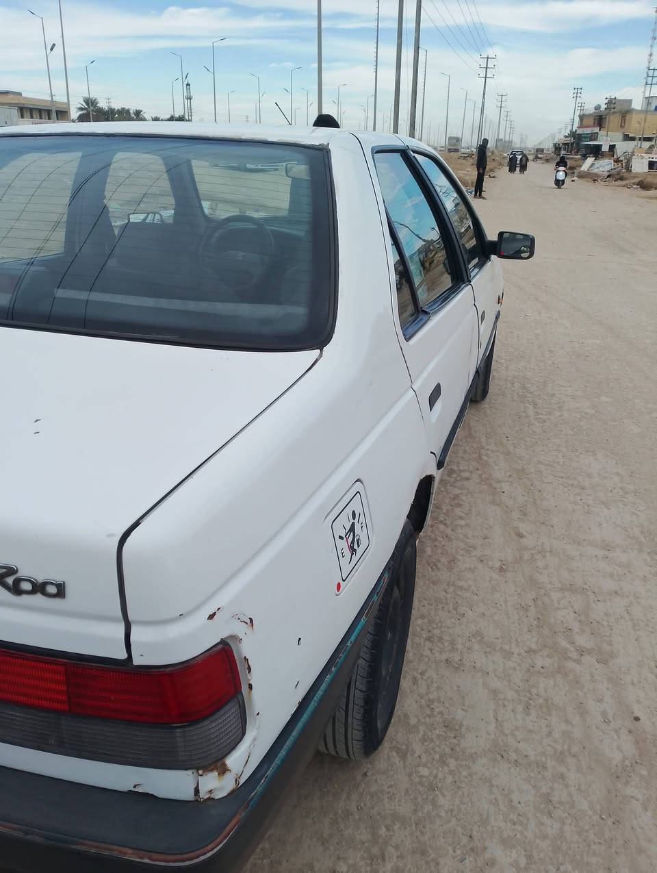 بيجو روى ٢٠٠٩ شرط التحويل  رقم واسط
كير مكينه مكفولات
صدر جديد تبريد شغال
باتري بلكات نوزلات جدد
كهرباياته مكفوله لا جطل ولا شي 
عارضها ب ٢٥ وبيه مجال 
المكان الكوت
***********
