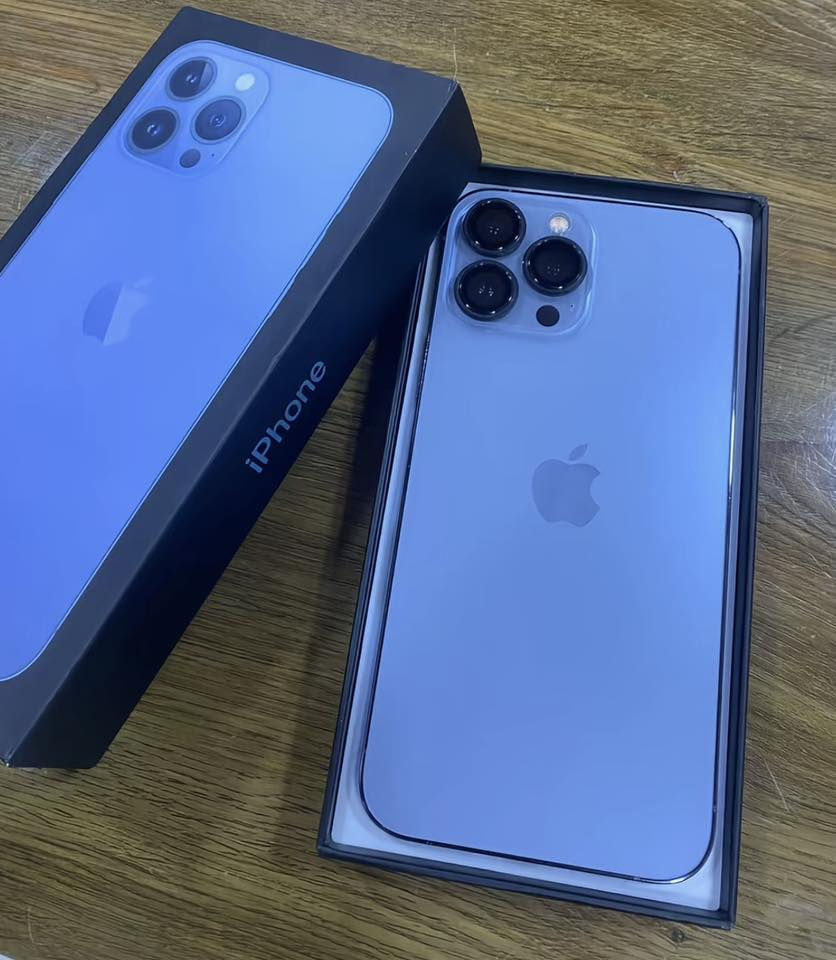 ايفون13بروماكس مكفول من كلشي نضافه ‎%‎95 مبدل ضهر فقط اصلي بليزر  بطاريه 87 ذاكره 256 ويا كارتونه والكيبل مالته الاصلي اسعر700 وبي مجال قليل لشراي مكاني بصره (***********) متواجد وتساب
