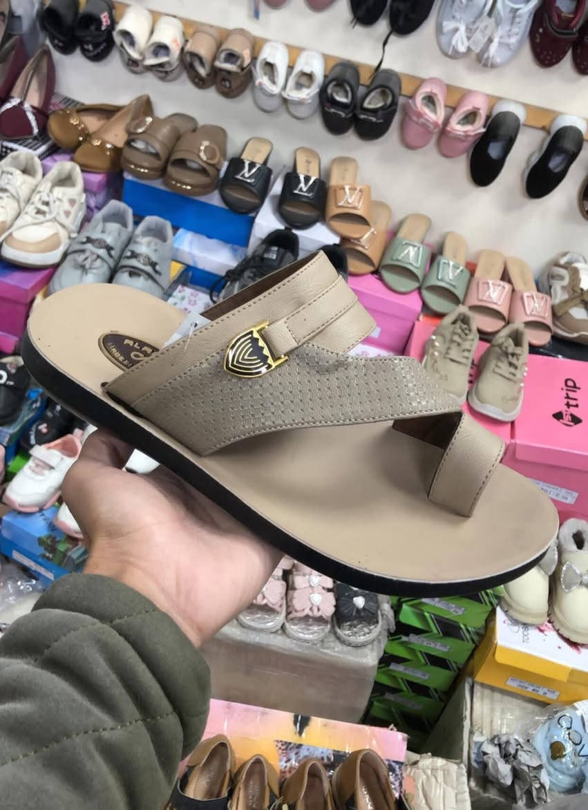 تم توفر الشحاطة الرجالي الجلد ( تركي ) 
#القياسات من ٤٠ الى ٤٥ _____ هاي الالوان فقط 

🔴العنوان | الموصل _ حي الميثاق _ بداية فرع متوسطة مكة المكرمة للبنات _ من جهة الضغط العالي 
#المحل_ركن


**إذا كنت صاحب هذا الإعلان وتريد حذفه لأي سبب، رجاءا أرسل رسالة إلى الدعم الفني**