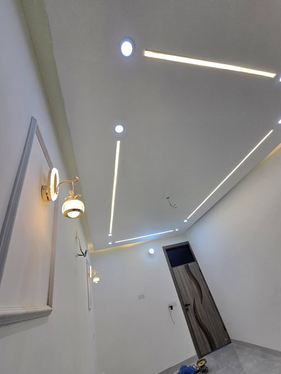 ⭕️دار للبيع بمساحة 130متر طابو زراعي⭕️
✅الموقع بهرز حي الشرطه قرب جامع الشكور
مقابيل حي القادسية ✅
✅بناء جديد درجه اولى ارضية 80×80 مطبخ جدران 90×30✅
✅التفاصيل الطابق الاول استقبال ومطبخ وصاله وحمام وغرفة نوم ✅
✅الطابق الثاني 2غرف نوم وصاله وحمام ✅
✅السعر خاص او الاتصال 👇🏼✅
☎️***********☎️
