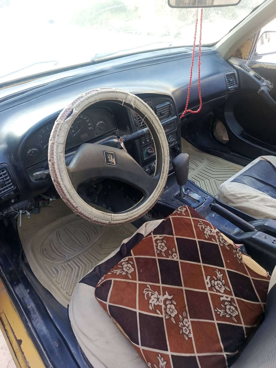 لبيع بيجو راوا محوره مكينه 4سندر مكينه وكير نظاف السيار رقم ميسان كير اوتماتيك بيه خياسات ونواقص بصيطه السعر 15وبيه مجال قليل *********** غير متواجد على الفيس
