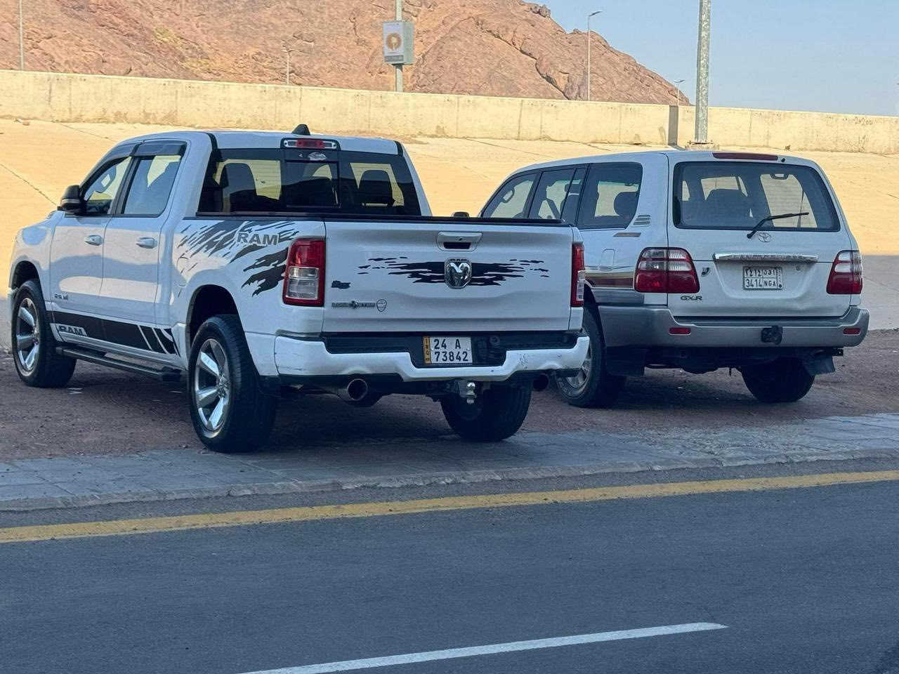 للبيع او مراوس 
دوج رام 2021 بيك هورن 
محرك 8 سلندر هيمي 
باب طويل بدي قصير 
رقم دهوك 
بجم كبس ضرر جانبي 3 قطع
مواصفات لون ستار  شاشه كبيره دوسات مرايه شفط  دوسات بانزين بريك كهربائي 
بيها منظومه غاز ايطالي 100 لتر  
كامل بدون اي نواقص 
وكاله تحويل موجود
المكان الموصل 
السعر 277 قفل
رقم واتساب ***********
***********

بۆ فرۆشتن یان گۆڕین

دۆج رام 2021 – Big Horn
مۆتۆر: 8 سیلێندەر HEMI
بابی درێژ / بۆدیی کورت
تۆمارکردن: دهۆک
بجم کبس – زیانی لايەنی 3 پارچە
مواصفات:
 • ڕەنگی ستار
 • شاشەی گەورە
 • دوسات، ئاوێنەی شفط
 • دوساتی بانزین
 • بریکە کارەبایی
سیستەمی گازی ئیتاڵی 100 لیتر
تەواوە، هیچ کەمێکی نییە
وەکالەی گواستنەوە هەیە
نرخ: 277 (قفل)

📞 واتسئاپ:
***********
***********
