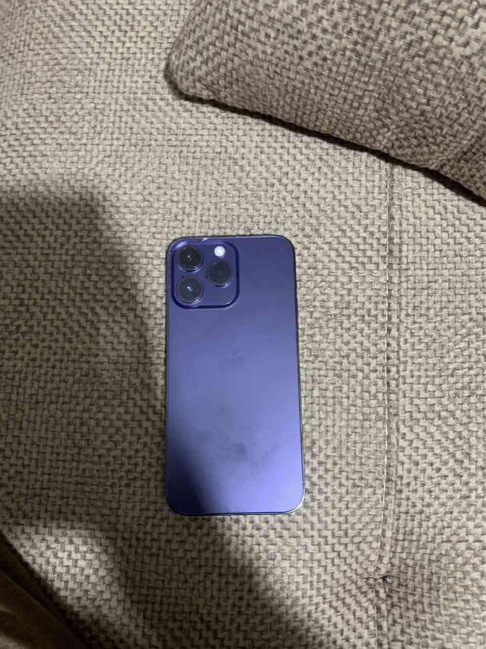 سلام عليكم آيفون 14برو ماكس ذاكره 256بطاريه 85 الجهاز فقط الضهر مفطور الباقي كله كفاله 
السعر 765 
العنوان شارع فلسطين حي النيل 
الرقم ***********
