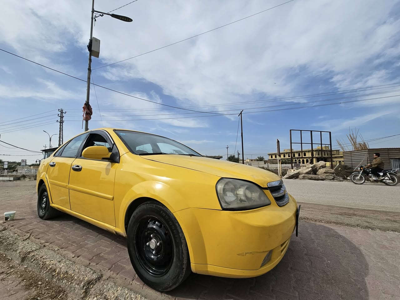 السلام عليكم اوبترا 2010 للبيع السعر 58 
سياره وارد خليجي طربة جاملغ امامي ايسر فقط كامله محرك جديد جير جديد ضفيره جديده مال محرك تخم تاير دواخل شوفه عينك نظيفه كامله كهربائيات كلها كامله فقط كيج البنزين ما يشتغل لايت ناصي اصفر عالي الزنون ولايتات جدد وبگ لايتات جدد سياره كامله أي نقص ما بيها الرقم انگليزي راعيها من الشطره وما عنده اي اشكال يداور اي استفسار اتصل و تدلل ***********
