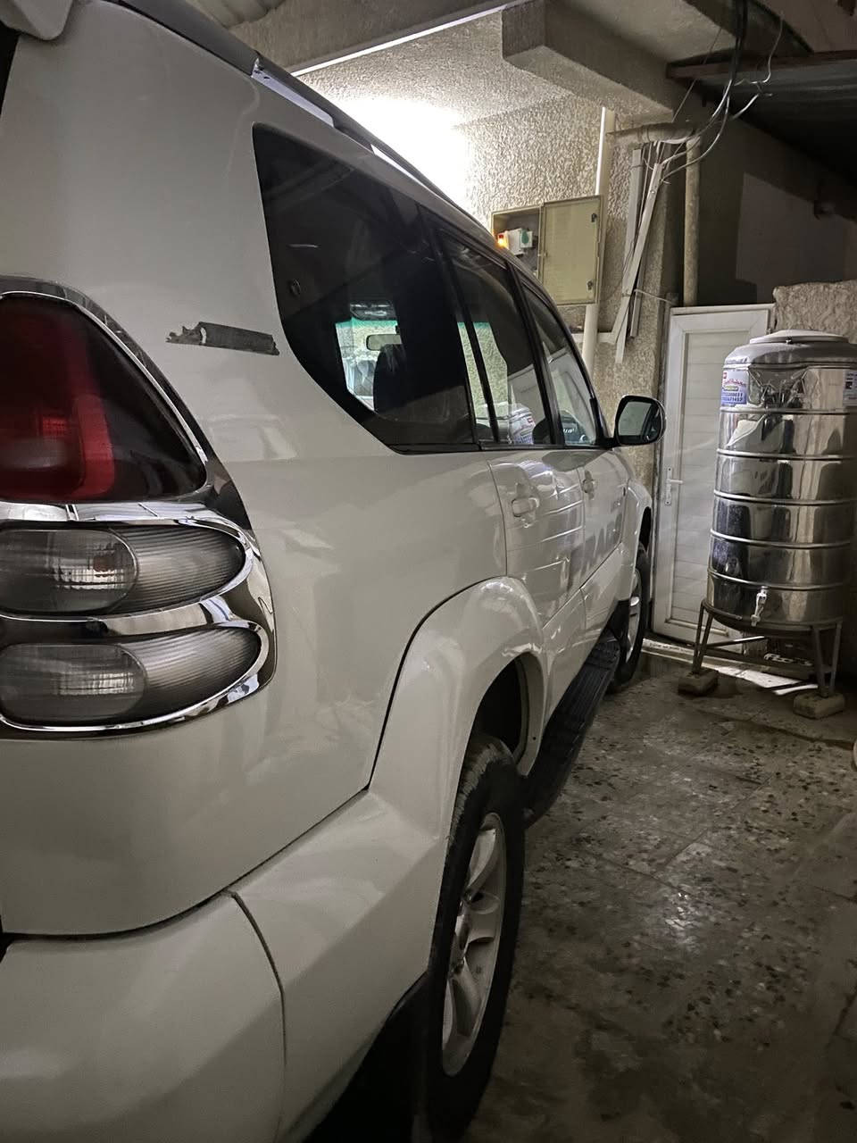 سلام عليكم برادو 2009 رقم اربيل بدون صبغ بس دعاميه إماميه مكان بغداد *********** استفسار
