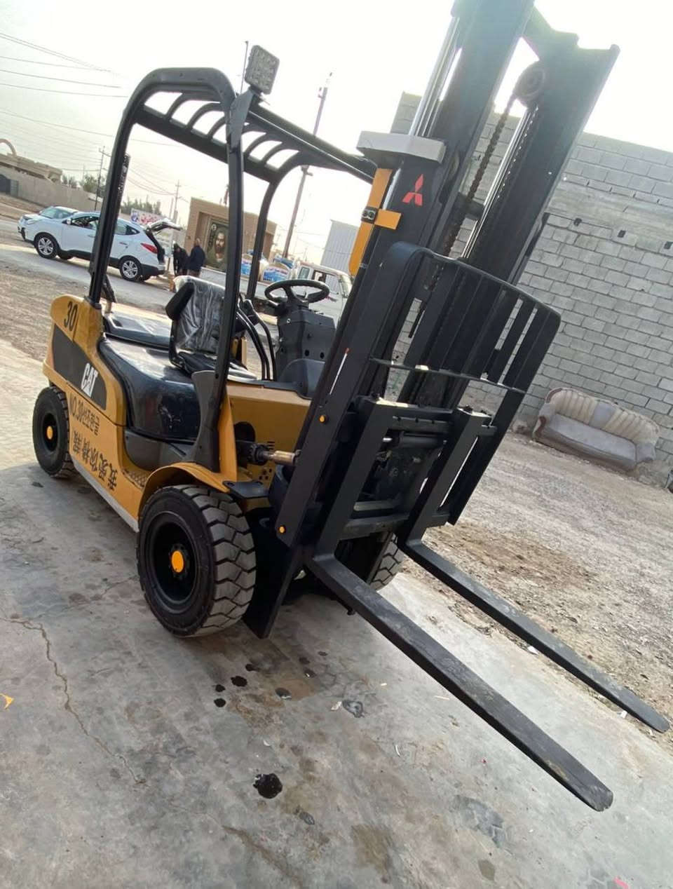 للبيع رافعه شوكيه كتر 3طن 3حركات موديل 2014كير مكينه أكسل تخم تاير جاهزه للعمل بيه اوراق مزاد شركه الببسي العنوان ديالى بعقوبة قرب مديريه المرور 
يوجد توصيل جميع المحافضات 
***********
***********
