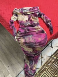 ملابس • تصفية • توصيل