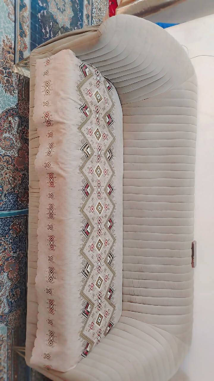 تخم نضيف لبيع سعره ٦٠٠ وبي مجال شراي مكانه ديوانيه


**إذا كنت صاحب هذا الإعلان وتريد حذفه لأي سبب، رجاءا أرسل رسالة إلى الدعم الفني**