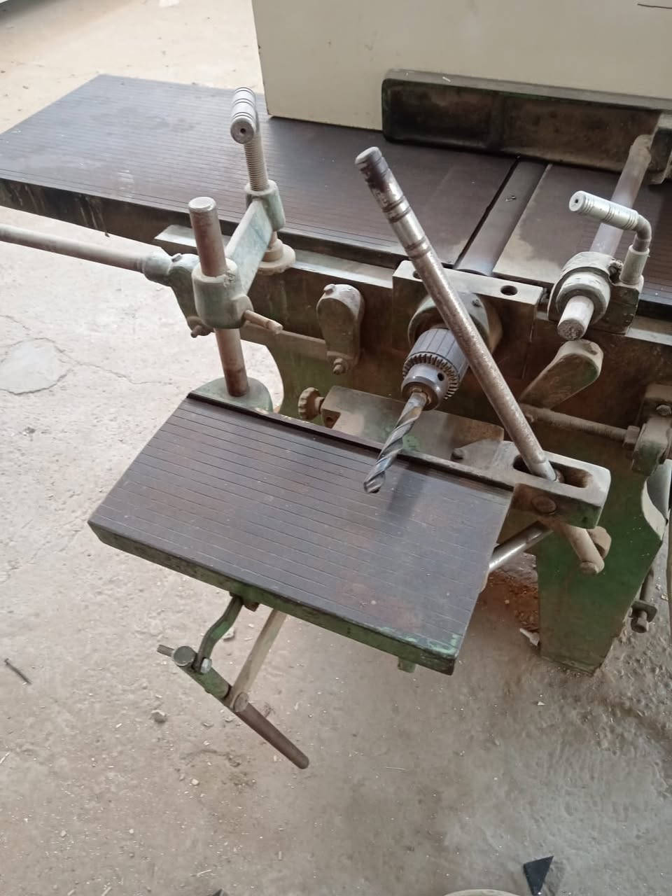 جان اكو غلط بالرقم اعتذر 

السلام عليكم 

مكائن نظيفة 

1 مكينة خشب دبل 

2  مكينة جامعه 3 مراحل  " قرص "وبريمه ثقب " ورنده 

 المكان كربلاء  حي الصناعي 

للاستفسار ***********
