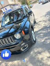 جيب رنجيد ٢٠١٩ فئه لاتيتود  فول ما عدا الفتحه  شاشه car play  بصمة  فو...