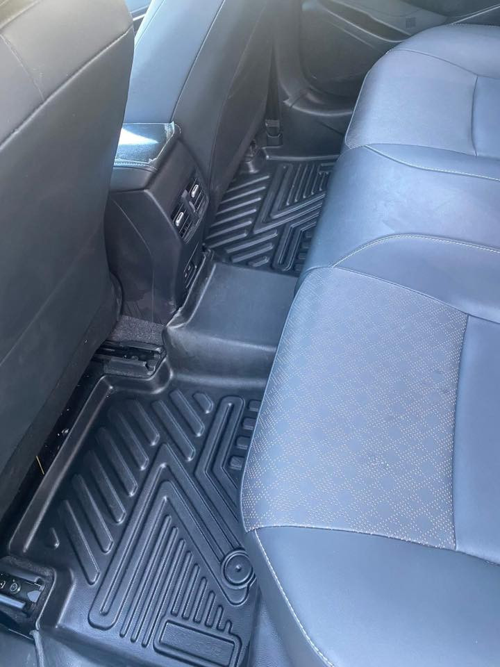 كورلا موديل 25 شكل الخليجي ماشيه 25 رقم بغداد بسمي بيها شخوط بسيطه بالدعاميه الاماميه وبيها طخه بالبوب الصدر والي خلفها من جوه ع وضعها مو ضحه بالصور ترجع بارد السياره بيها اضافات ومدوشمه من الداخل السياره فول السعر 149 مكاني بغداد الدوره ***********
