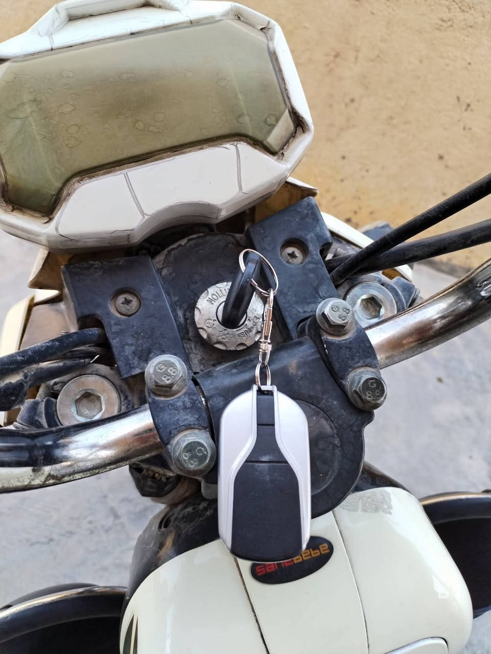 دراجه شحن هارلي مبيهه اي نقص بطاريات جد

سعر 475
***********
***********
