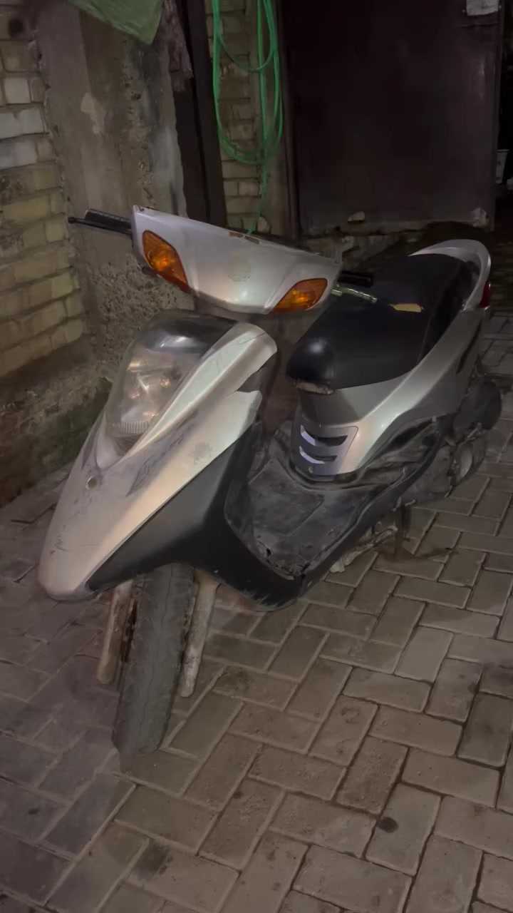 السلام عليكم دراجه بريز الدراجه خير من الله شوفت عينكم الدراجه حيتاجلها بس زنجيل السعر 400
الرقم ***********
