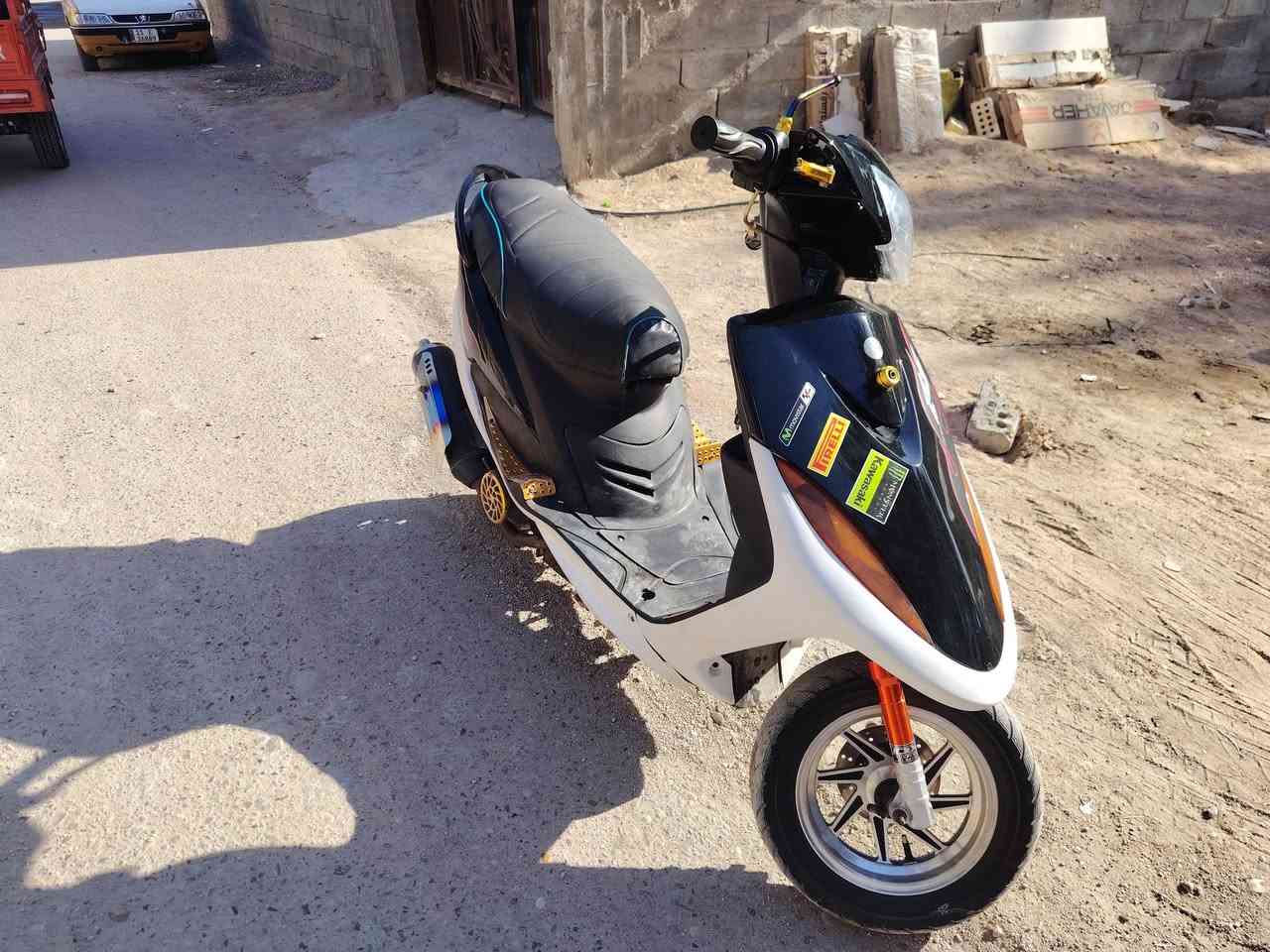 سلام وعليكم؟ دراجه ماكس عدله سرعة 120 نكره سلف مكينه شلعة معدل بدون لا نضوح ولا تبخير شرط كهربائيات كلها شغاله السعر 600وبيه مجال مكان بغداد البياع ***********
