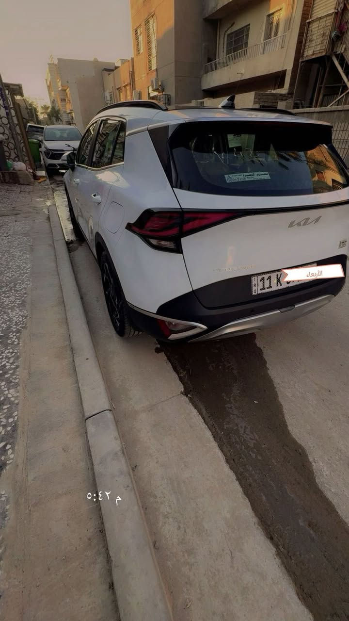 بسم الله الرحمن الرحيم سلام عليكم سبورتج موديل ٢٠٢٥ خليجيه مكفوله كفاله عامه رقم بغداد فول موصفات ماشيه ٩ الف اخت الزيرو ام الضمان السعر ٢٤٧ وبيها مجال بسيط العنوان بغداد المنصور ***********
