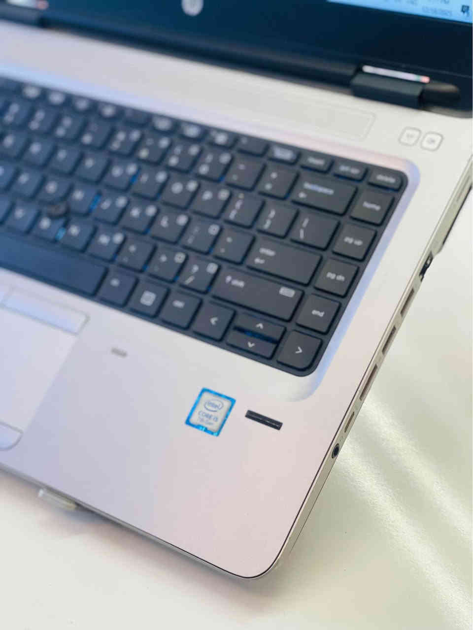 🔥فقط بسعر 220 الف 🔥

hp probook 🇺🇸

Core i5 ✅

جيل السابع ⭕️

Ram 8 GB قابل للتطوير 

هارد SSD 256 GB سريع جدا 🚀 

شاشة بحجم 14 فول HD 

منفذ HDMI port 🎞️

منفذ VGA 📽️

منفذ usb  عدد 3

منفذ aux 

بطارية تدوم اكثر من ساعة  🔋

ملاحقات الجهاز شاحنة اصلية 🔌 + حقيبة 

نظافة الابتوب 99٪؜

العنوان الموصل الزهور دورة سيدة الجميلة  📍

مجاور قهوة السرحان مكتب فوكس ستور 

يتوفر توصيل جميع محافظات العراق 🚚🚛🚚🚛

تفاصيل اكثر :☎️ ***********.☎️*********** موصل, نينوى
