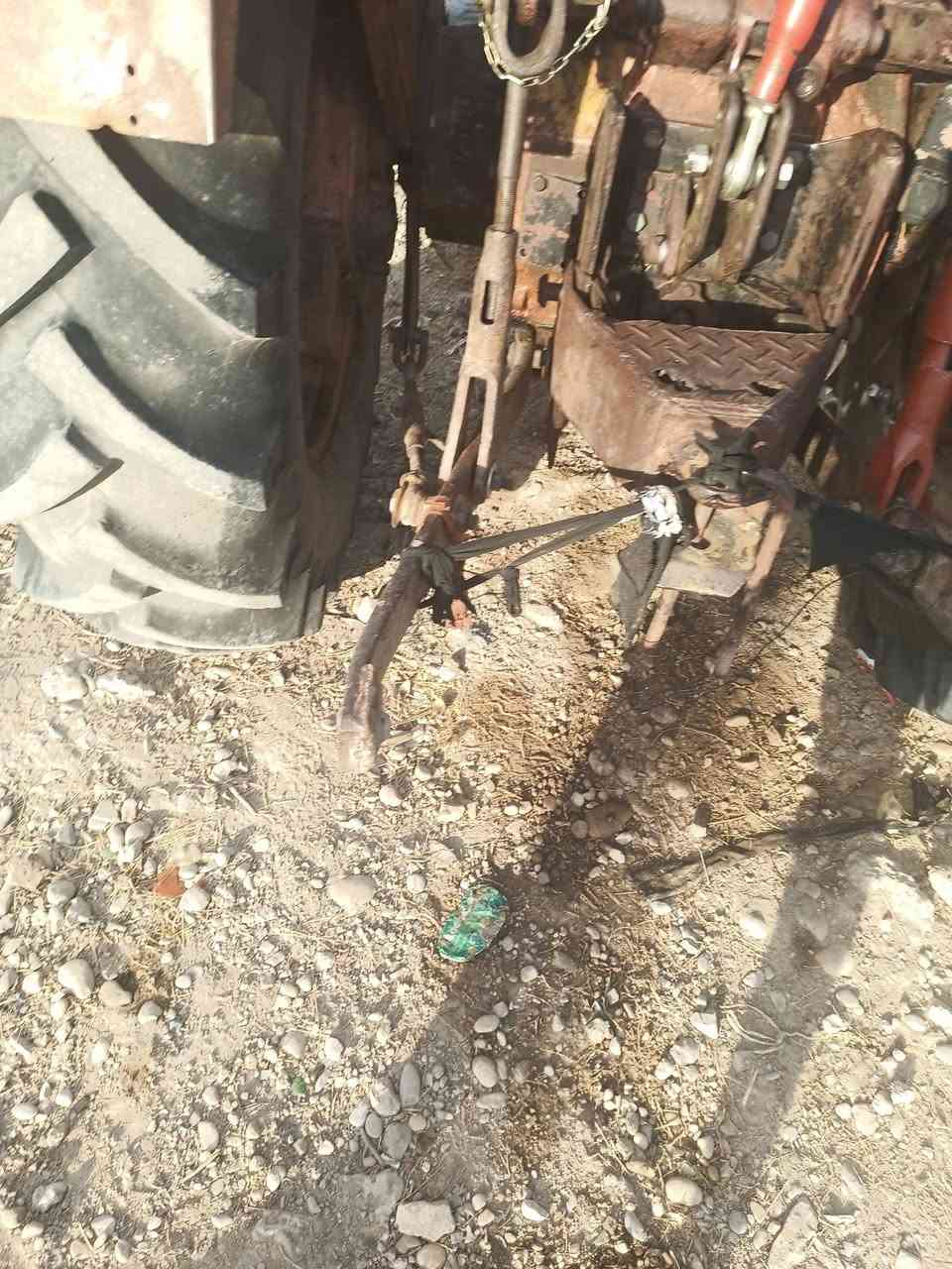 مكينه عنتر  موديل 86  وراهه ديجر  فيدان.  خرماشه.  السعر 6500 بيه مجال ***********.      ***********
