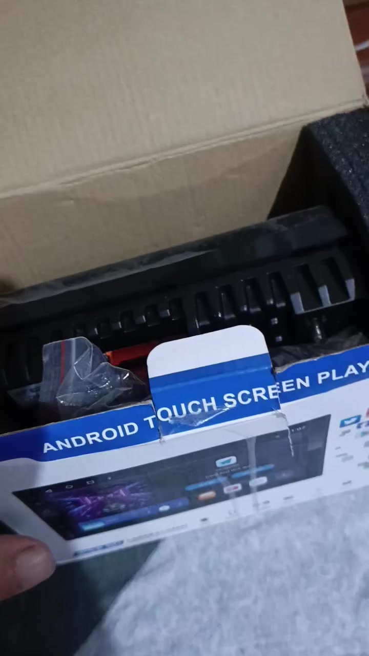 شاشه اصليه وتحكم ستيرن مال لنتره 2006 وجوه جيب وشد بدون تحوير  جديده باكارتون السعر 80 بيها مجال يوجد توصيل مكاني بابل الإسكندرية ‏‪***********‬‏ احمد
