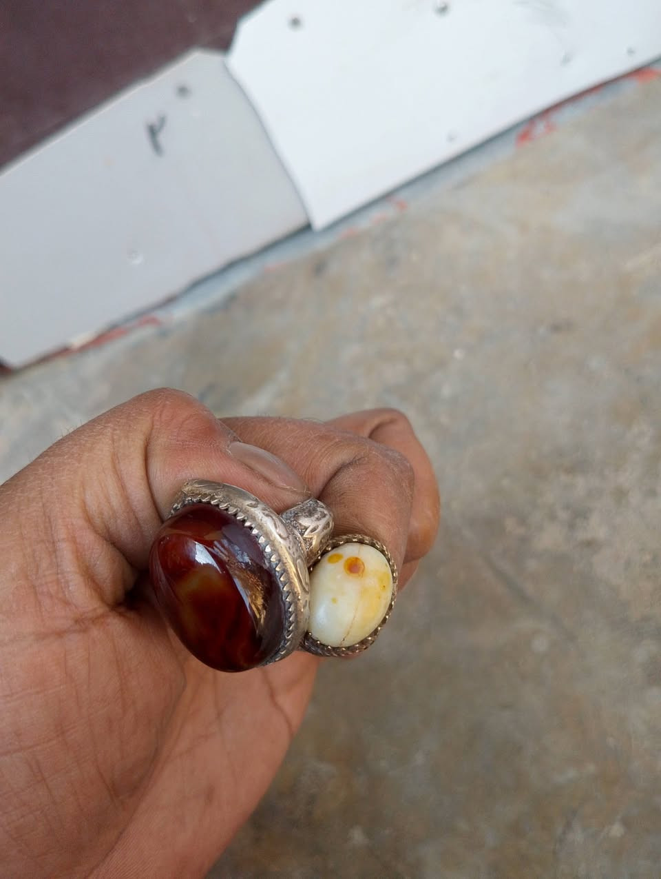 للبيع ***********
