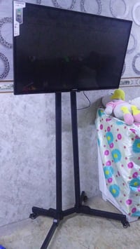 لبلازما LG مع الستاند للبيع استعمال قليل حجم 42 بيه نت يوتوب كل البرام...