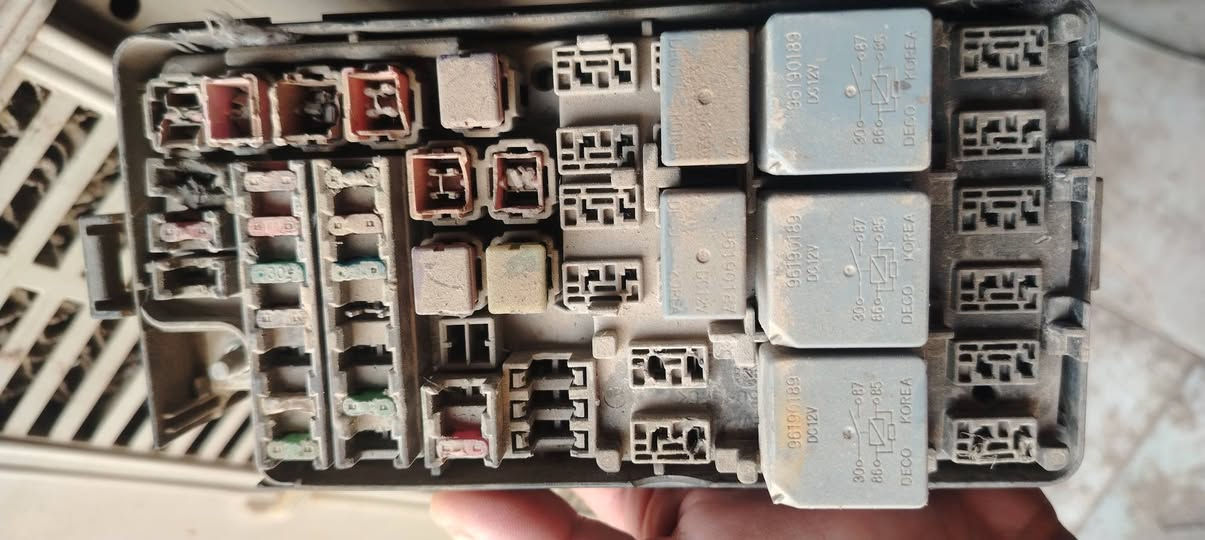 السلام عليكم
غراض فورنزا للبيع
لايتات كلهن ب ٥٠
عبوه طوافه متشتغل سعر ٢٥
قاعده فيوزات بيه بس فيوز واحد مايع سعر ٢٥
نيكل بيبان غير مستخدم سعر ١٥
فسفورات دعاميه فورنزا خلفي سعر ٢٠ شغال
فيشه كير فورنزا مال حاويه سعر ٢٠


**إذا كنت صاحب هذا الإعلان وتريد حذفه لأي سبب، رجاءا أرسل رسالة إلى الدعم الفني**