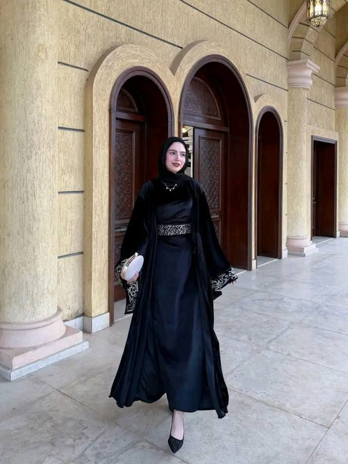 الشغل العربي بيدي روحانيات رمضان بشكل خطير❤️
الموديل💫✨دريس قطعتين بحزام مزود شريط جولد دهبى وهم بجد👌👌  

الماتريال💫✨ قطيفه فرنساوي مستورد عالى الجودة💯💯

المقاس💫✨ون سايز تلبيس ل85ك مرتاح👌👌

السعر💫✨


**إذا كنت صاحب هذا الإعلان وتريد حذفه لأي سبب، رجاءا أرسل رسالة إلى الدعم الفني**