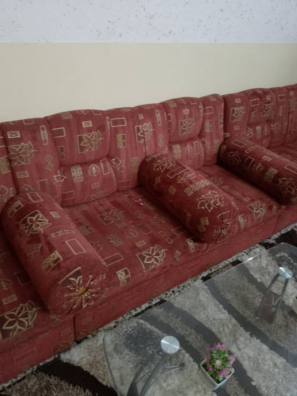 قنفات ديوان 3قطع مع ميزجام للبيع خشب عراقي قديم الطول 5امتار السعر 150000الف الاتصال ب***********
