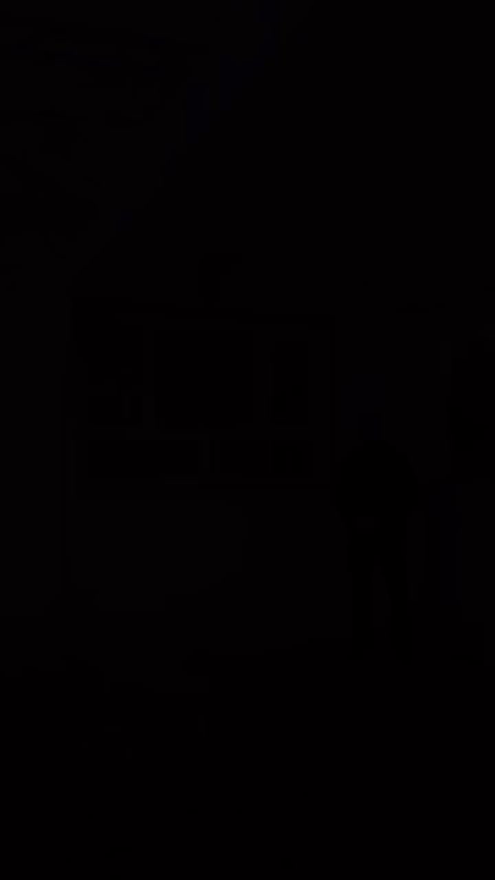 🏡 بيت للبيع
مجمع أشتي 1 | لاوان ستي

📍 الموقع:
مجمع أشتي 1 — ع سايدين — لاوان ستي
مجمع غني عن التعريف

📐 المساحة: 250 متر مربع
📄 الوثائق: سند طابو صرف
يتسجل بأسم أي شخص يحمل الجنسية العراقية

🏠 تفاصيل البيت:
• غرفتين نوم
• صالة
• حديقة
• كراج
• ركني (روكن)

✅ المميزات:
• هدوء وراحة تامة
• ماء وكهرباء 24 ساعة
• خدمات كاملة

💰 السعر: مناسب جداً ومتفاوت
🔑 البيت متاح بالكامل

📞 للتواصل والاستفسار يرجى التواصل مع صاحب البيت***********
