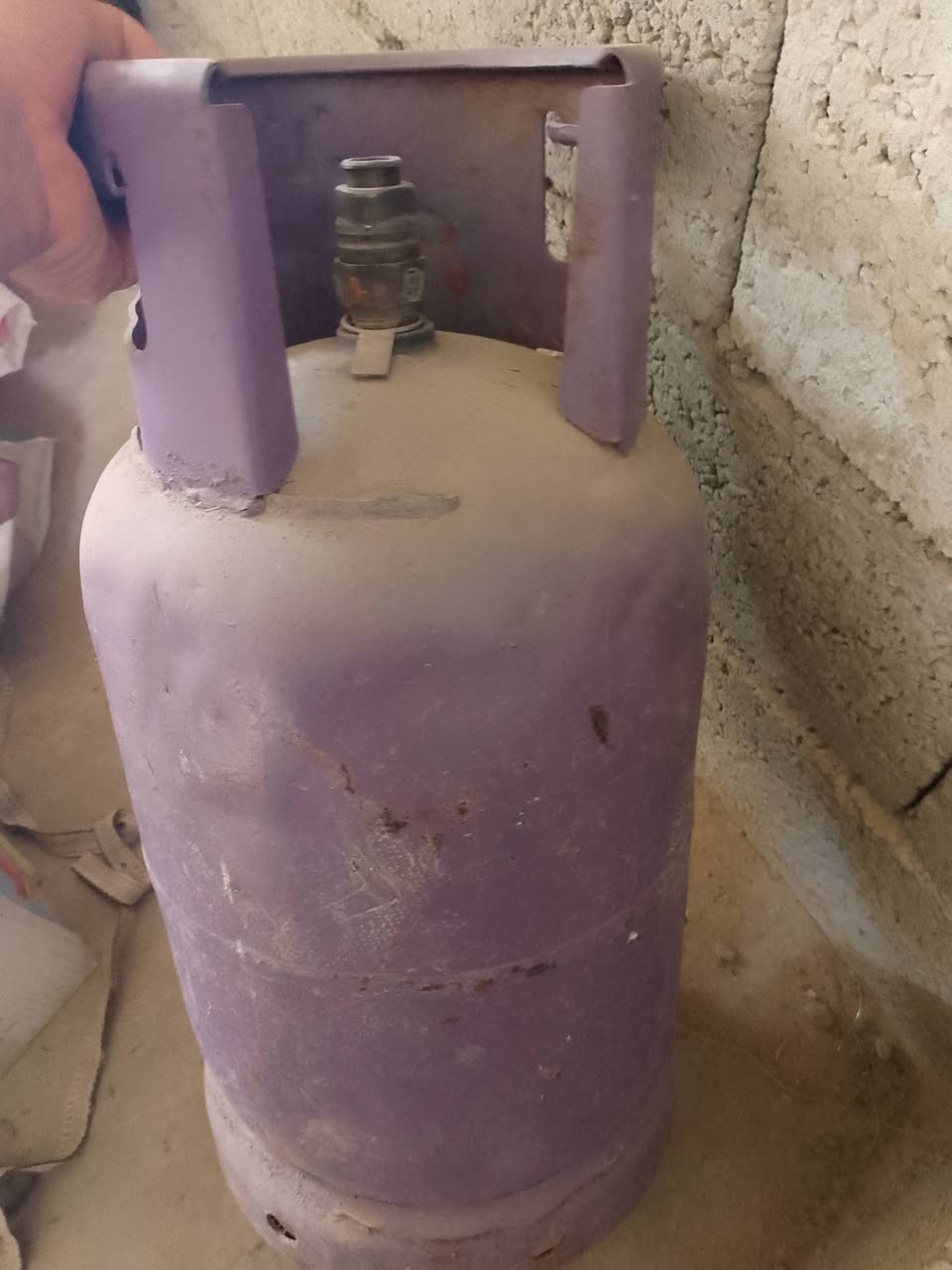 السلام عليكم
عندي دبات غاز عراقيات اصليات كلهن مؤسسه معمل باجوان  مثل ماموضحات  ب الصوره
ابيعهن كلهن مفرد مو جمله القنينه ب65الف شرط عراقيات كلهن أي واحد يريد يشتري قنينه يراسلني خاص


**إذا كنت صاحب هذا الإعلان وتريد حذفه لأي سبب، رجاءا أرسل رسالة إلى الدعم الفني**