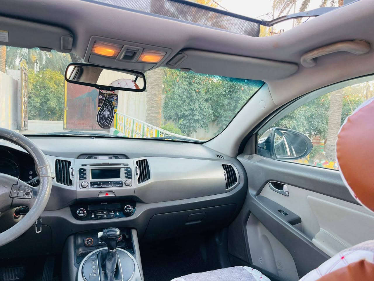 سبورتج 12 خليجي رقم أربيل
مكينة 2000 بيها صبغ بالبنيد وربع من الجاملغ الأيمن اثر جراد بدون ضربة 
جاهزة من كلشي 
 بالكوت 
السعر ١٣٥ وبيها مجال ، مراوس بجارجر شماليه .


**إذا كنت صاحب هذا الإعلان وتريد حذفه لأي سبب، رجاءا أرسل رسالة إلى الدعم الفني**