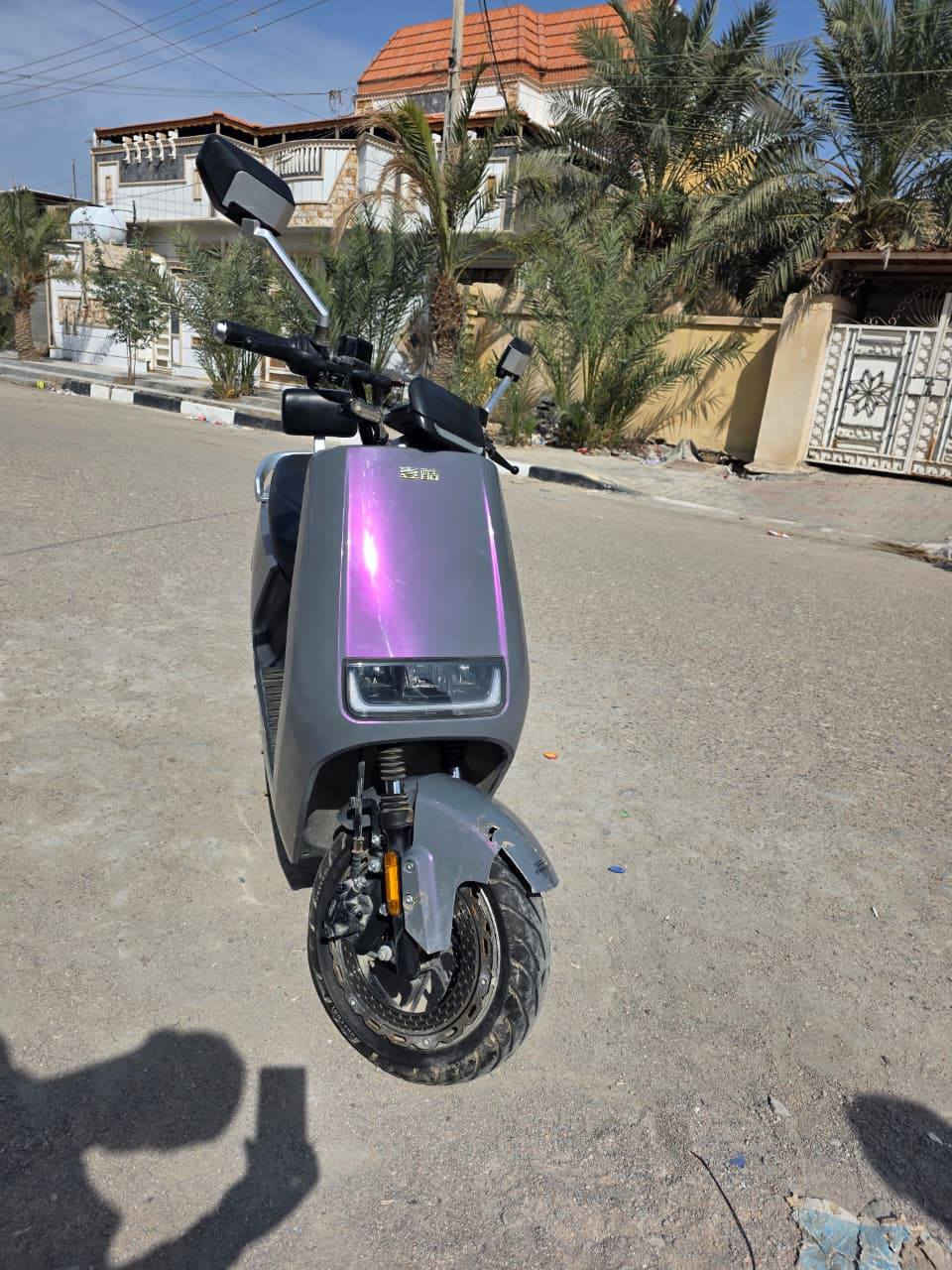 دراجه شحن بطارية جدد ست بطاريات ليثيوم ٣٢ امبير ملفه ٢٠٠٠/‏‪0771 868 6703‬‏ سعره مليون وبيه مجال بسيط
