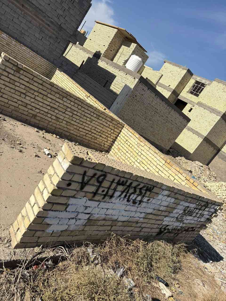 قطعه ارض ١٠٠م للبيع   الزعفرانيه زراعي حي الامانه  قرار ٢٥ للاستفسار ***********
