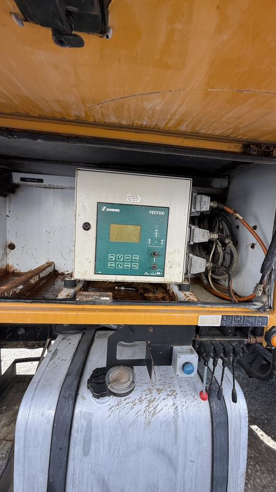 السلام عليكم بم شوينك 42  موديل 2006 بم شوط طويل 250 سيت مضخات جديد سيت بوري وقفيص 
يعني مو عايز شي و بوجهك للشغل بشرط 
الاستفسار ***********
***********
