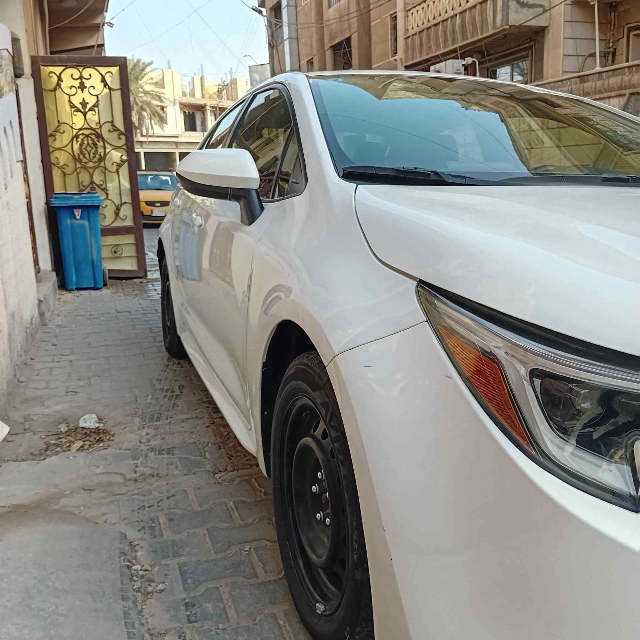2024Toyota Corolla LE هايبر
وارد امريكي 
كورلا2024هايبرد مرقم بغداد باسمي لون ابيض
 وارد امريكي ياباني اصلي   بدون ايرباك
حادث  صندوق قبق الجنطه مصلح ومصبوغ نفسه  بنيد بي  بارد صور الحادث  مرفقه بل منشور
عداد: 37500 الف ميل قابل للزياده
مكينه ١٨٠٠ المرغوب
المواصفات: 
مفتاح سويج
داخل اسود
ويل16 اسود
4 جام اوتو
لدات لايت
لايتات زينون
سايد بريك دكمة + اوتو هولد بريك ذاتي عند التوقف
رادار امامي بريك ذاتي + قيادة تحديد مسار
شاشة كبيرة
كاميرا خلفية دوارة 
اندرويد اوتو + كار بلي نفيكيشن و
تحكمات ستيرن
مثبت سرعة
سياره جديده ولا كلوب مشتغل بدشبول 
مكاني بغداد الاعظميه
للاستفسار اتصل وتساب
***********
