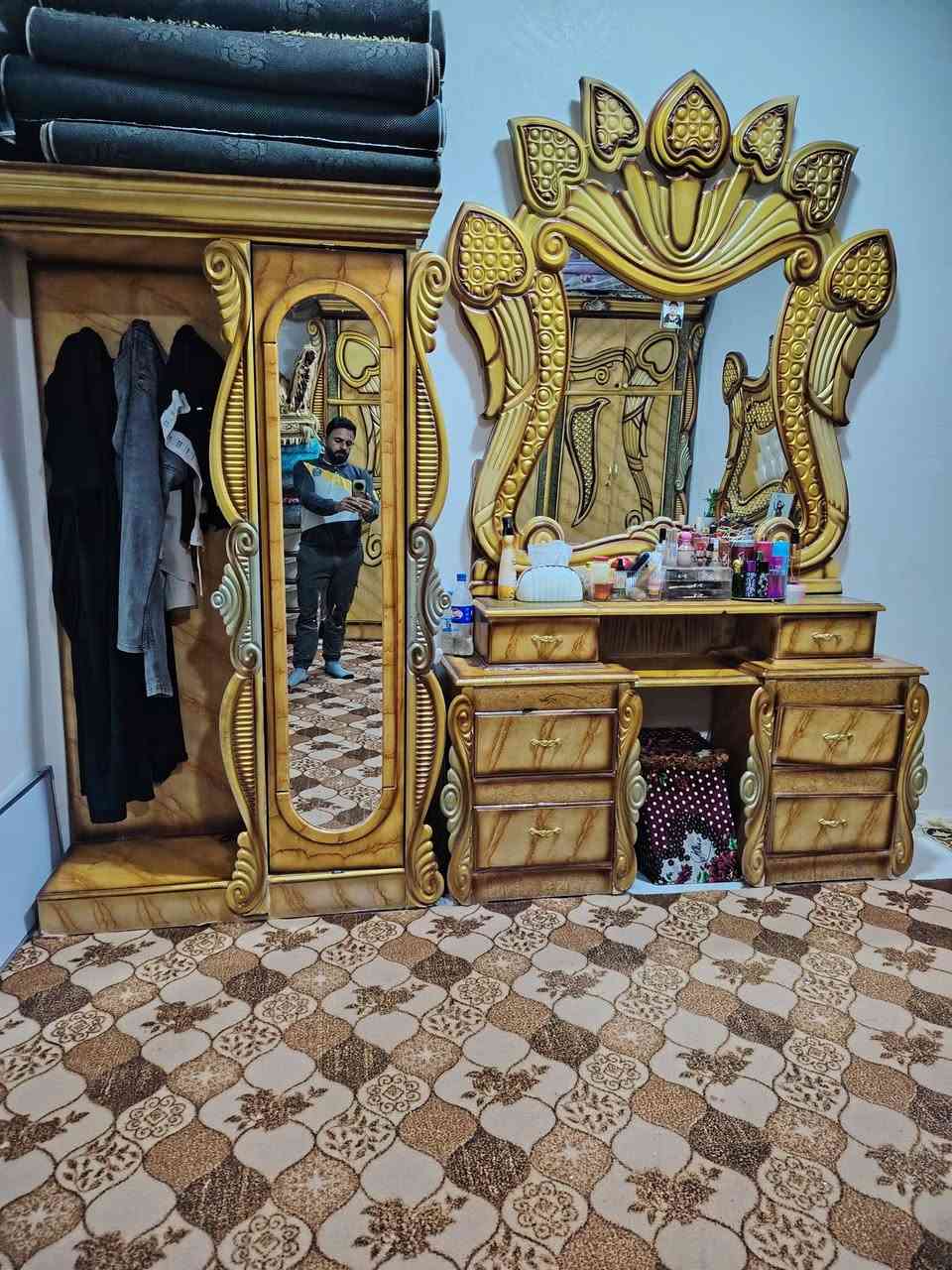 اسلام عليكم قرفة نوم للبيع 
مراسله على الخاص


**إذا كنت صاحب هذا الإعلان وتريد حذفه لأي سبب، رجاءا أرسل رسالة إلى الدعم الفني**