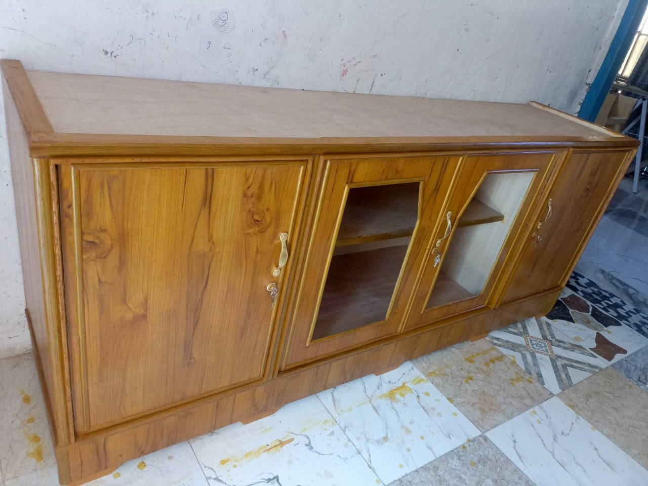 بوفيه جديده احطاطه السعر 225 للتواصل على الصفحه او الاتصال ***********
