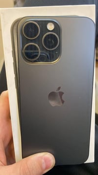 ايفون 15 برو ماكس بطارية 87 🔋كارتونة و كيبل الاصلي ويا الجهاز نضيف كلش...