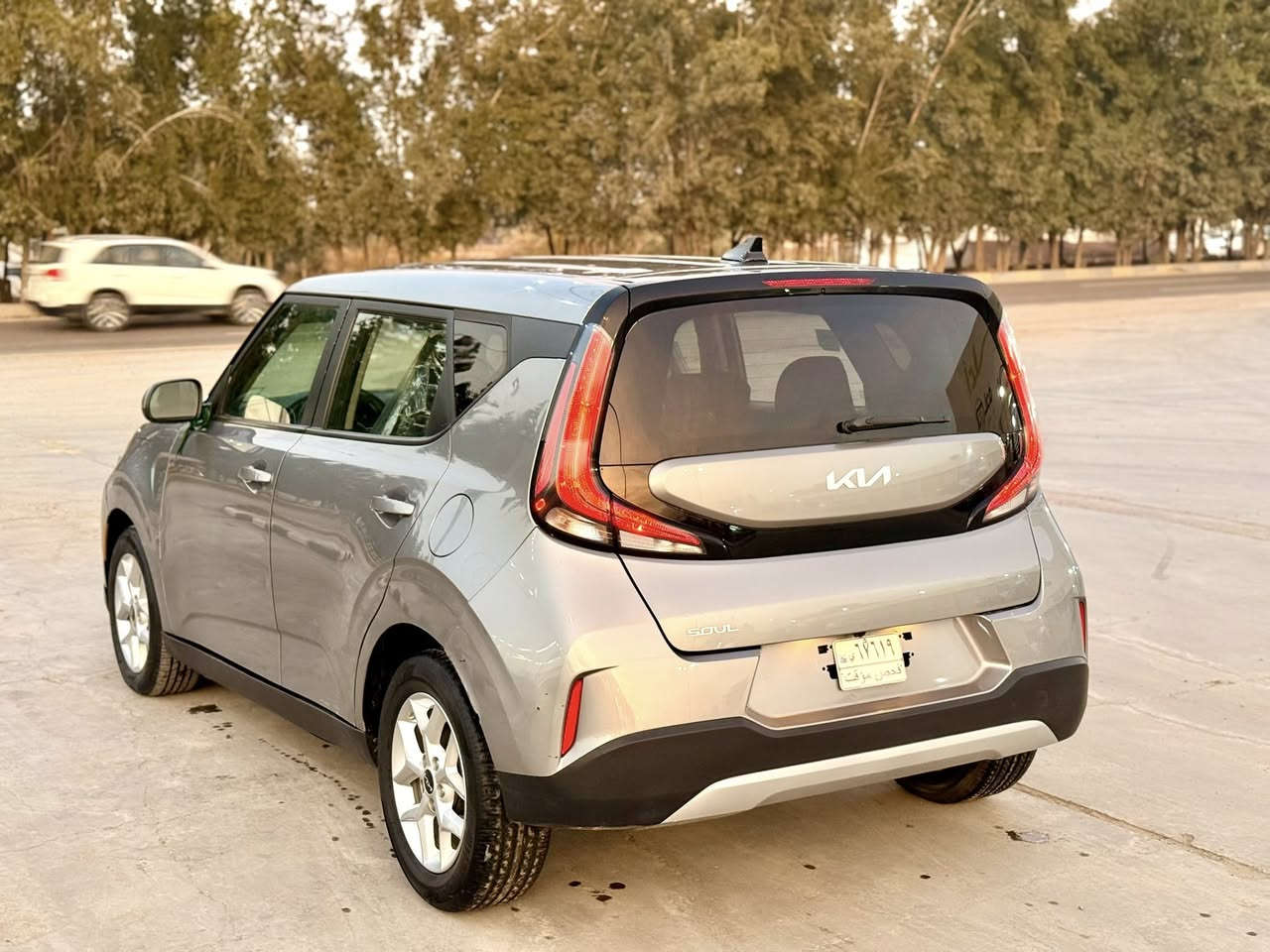 للبيع صول 2023 نص فول
حادث صبغ ربع الباب فقط بدون دواخل
بدون ارباك السعر 142 وبيه مجال 
للتصال ***********
