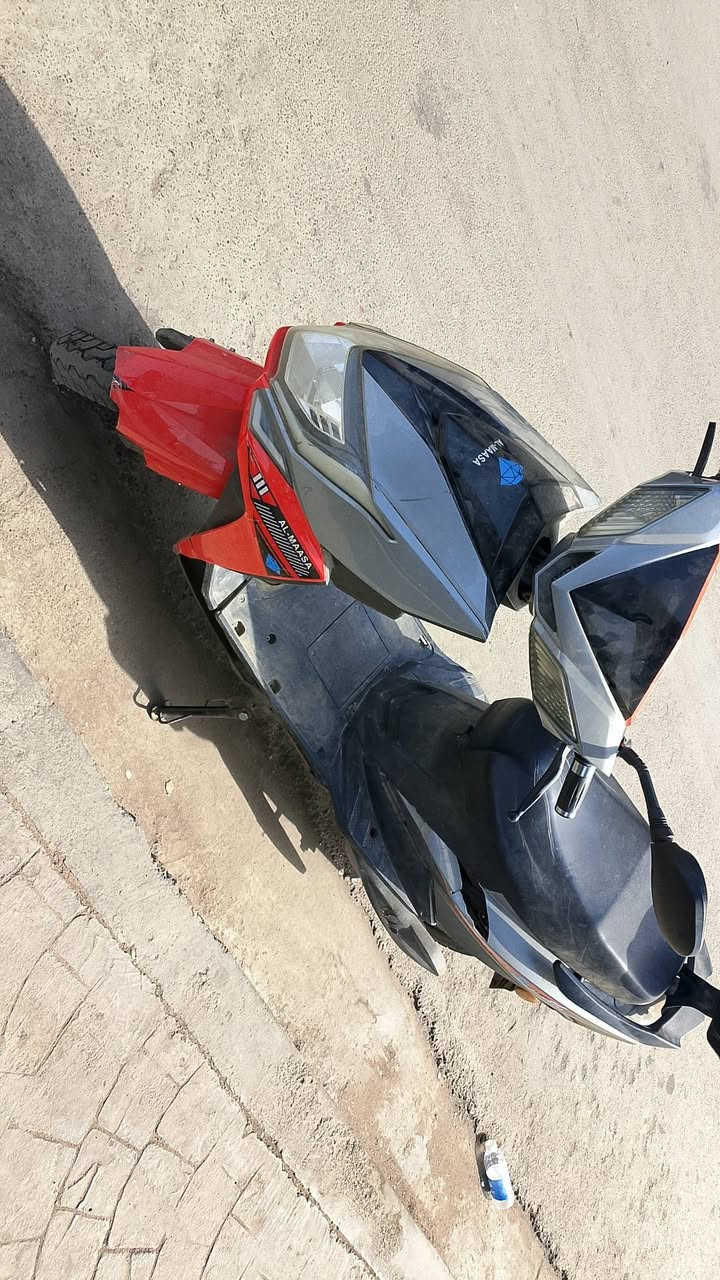 سلام عليكم دراجة شحن للبيع الملف 2000 سرعة90 مجرد الكفرات تعبانة+الكفرات الي بل صفحة موجودات عقل جديد و بطاريات نضيفة كلش لا تعبك ولا تتعبني نضيفة من الداخل سعر 600 مكان بغداد شارع فلسطين 
***********
