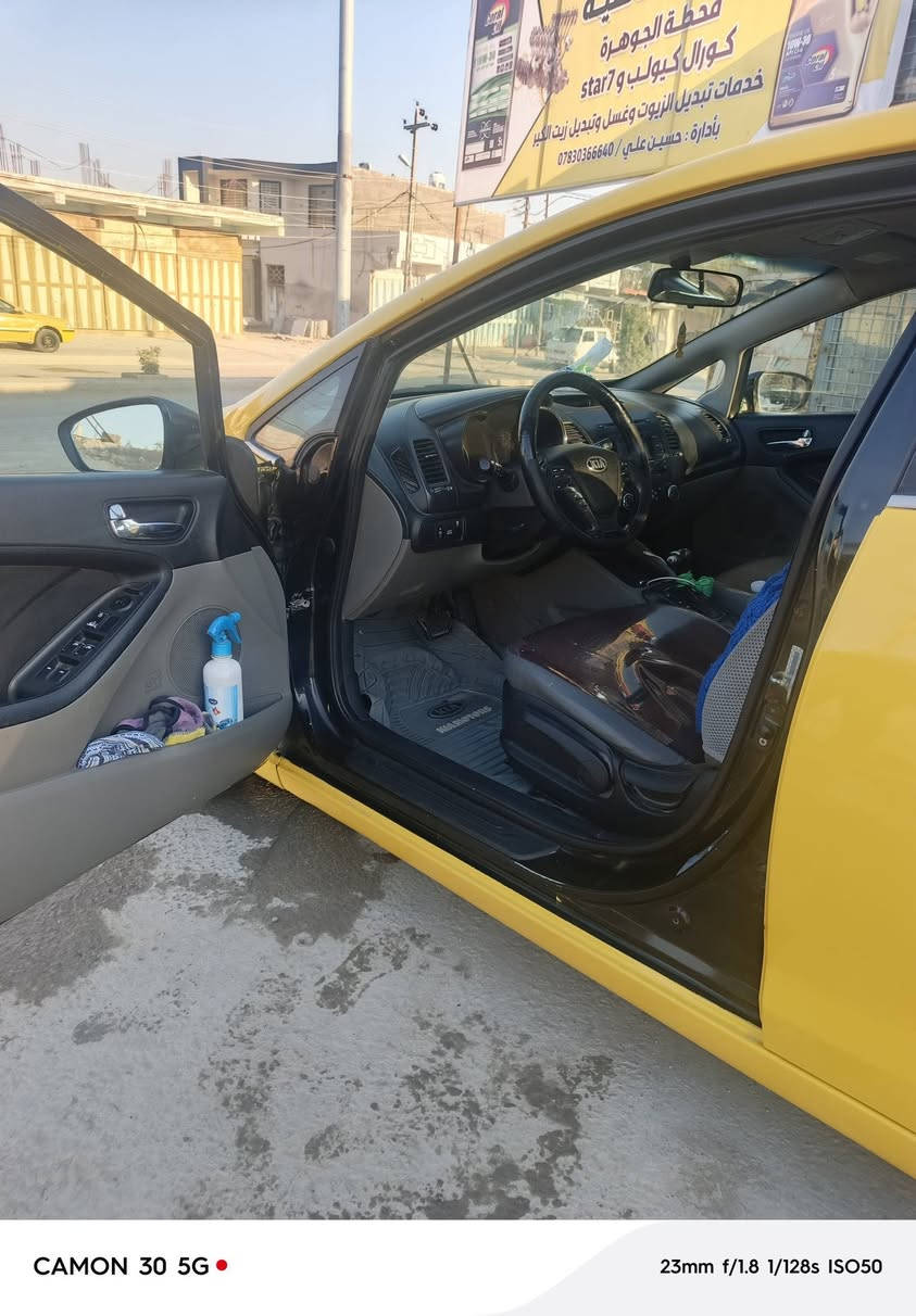 سلام عليكم كيا فورتي للبيع 2015رقم بغداد ال٢٨ هزه كامله  ابسمي تحويل ثاني يوم حادثه تبديل باب سايق بدون دواخل كله ليبل واحد سياره مكينه 2000جي اي اتي جاهزه مجهزه من كل نواحي تخم تاير خط جديد حداديه تبريد تدفئه تحكمات ستيرن مري شفط غرفته  مدوشمه حراري مكان السياره كربلاء رقم صاحب سياره السعر 100وبيه مجال كلش قليل ***********
