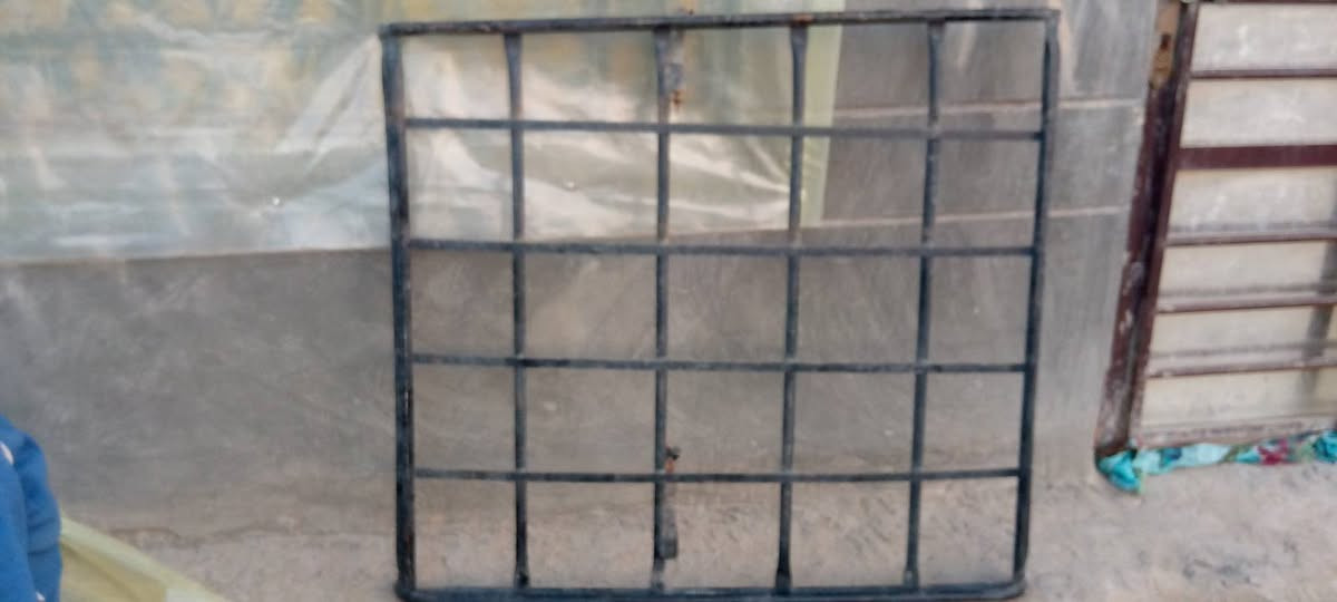 من رخصه مدير الكروب سوبايه  تفصال عوزها بس غسل للبيع ترهم جميع سيارات عدا السايبا سعرها 35مكان شطره اتصل على الرقم ***********
