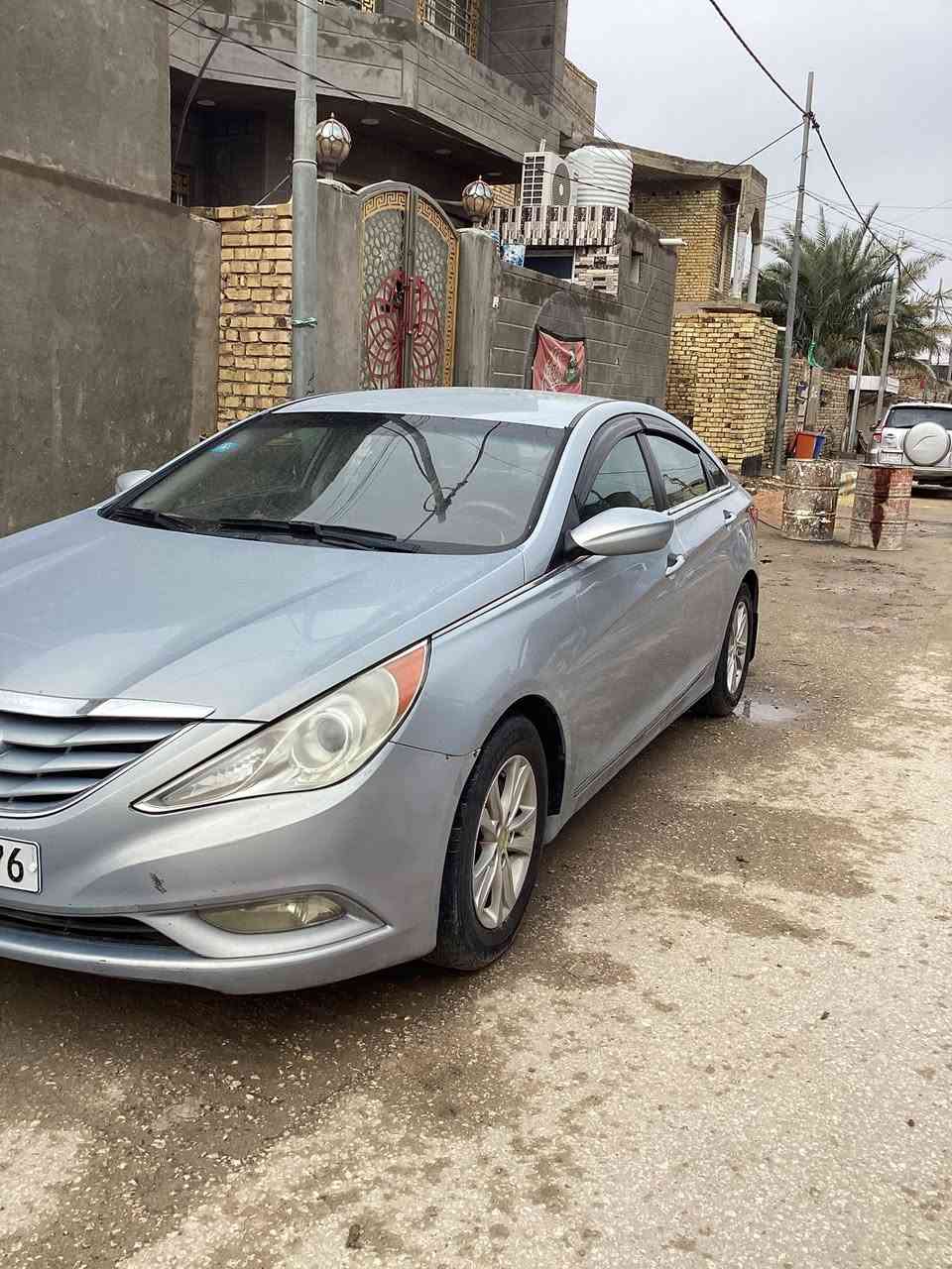 سلام عليكم سياره سوناتا 

** الـرقـم *********** … *********** **

- موديل 2011 جديد 

- كشن كهربائي 

 -  شاشه اماميه 

- كامره خلف سياره 

- لون رصاصي 

- تبريد شغال بارد ثلج 

-￼ كهربائيات شغاله 

* اي قطعه ما مبدله السياره جديده 

-محرك 2400 

- سوناتا وارد امريكي 

-الباب الخلفي للسيارة مخدش قليل 

-ماسحات شغاله 

- رقم السياره قادسيه انكليزي خصوصي 

*السياره بسمنا تحويل يمتا ماتريد احنا حاضرين بكل وقت .

* المكان القادسيه _ قضاء البدير .

** الســعـر  { 115 } ورقــه ، وبـيـهـا مـجـال .
