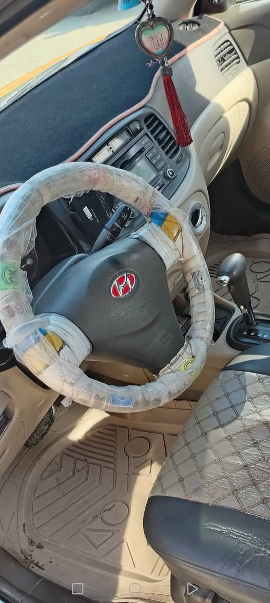 السلام عليكم اكسنت دبدوب 2009 أمريكي محرك16 كير شرط بيها بوند جاملق ضرر أمريكي بدون دواخل شرط وقطره معجون مابيها شرط الفحص 
هيئة وغرامات صفر كابون بانزين بيها شرط التحويل شرعي بلموصل سعر 90 وبي مجال *********** بي واتساب مكاني موصل الأيمن
