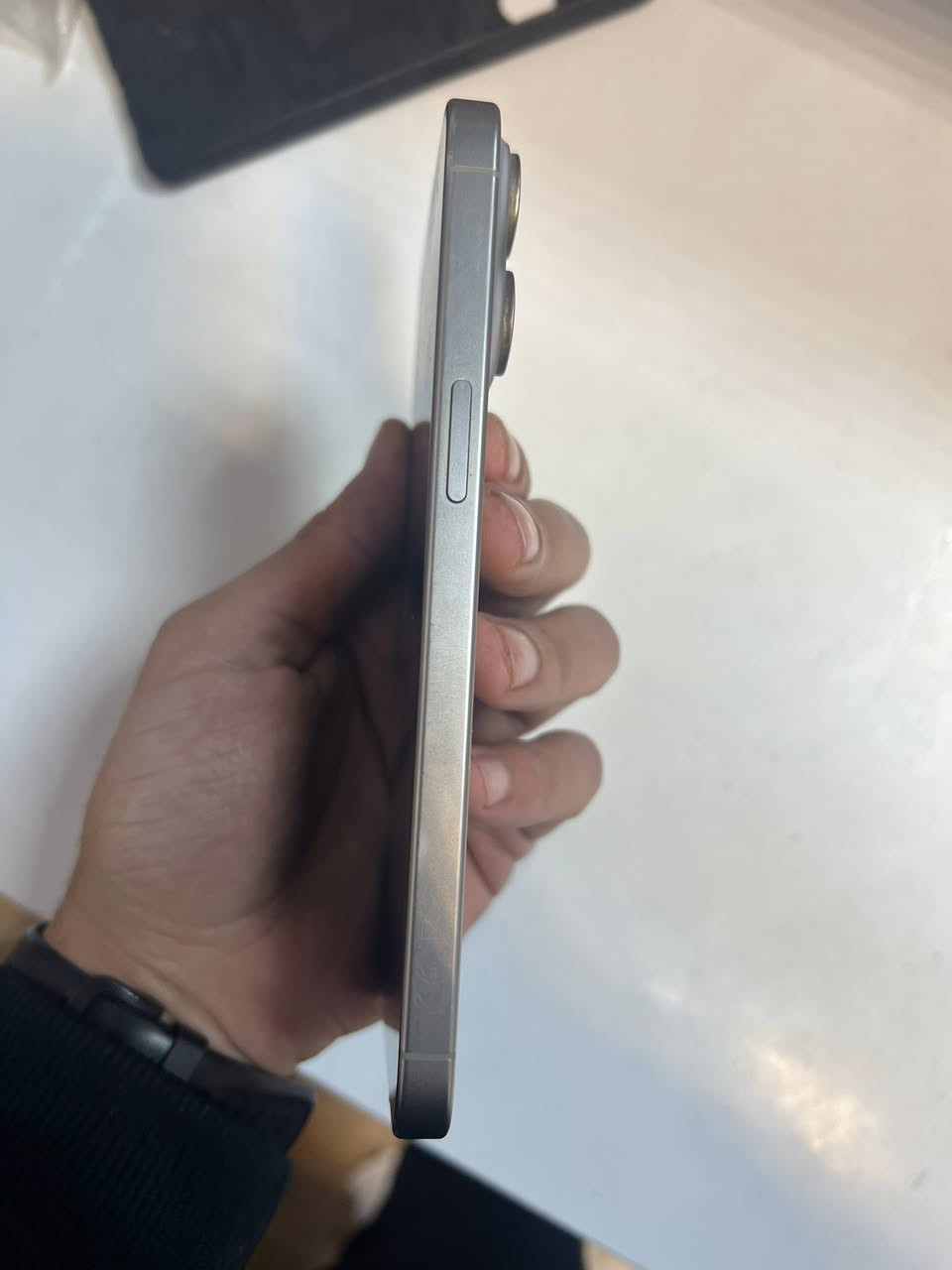 السلام عليكم
15 برو ماكس 256 شرق اوسط
ذاكره 256 بطاريه 82
نضافه الجهاز 100‎%‎
سعر 950 وبي مجال بسيط
مكاني بغداد
***********
